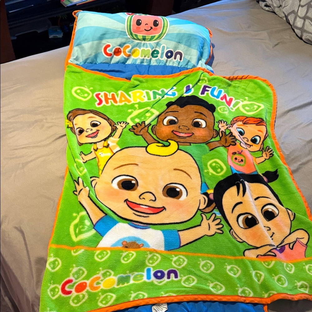 CoComelon Kids Sleeping Bag - Bright Green Character Design